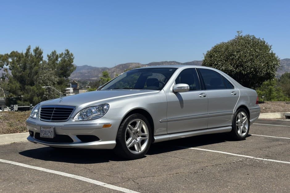 2006 Mercedes-Benz W220 S-Class sold for $10,500