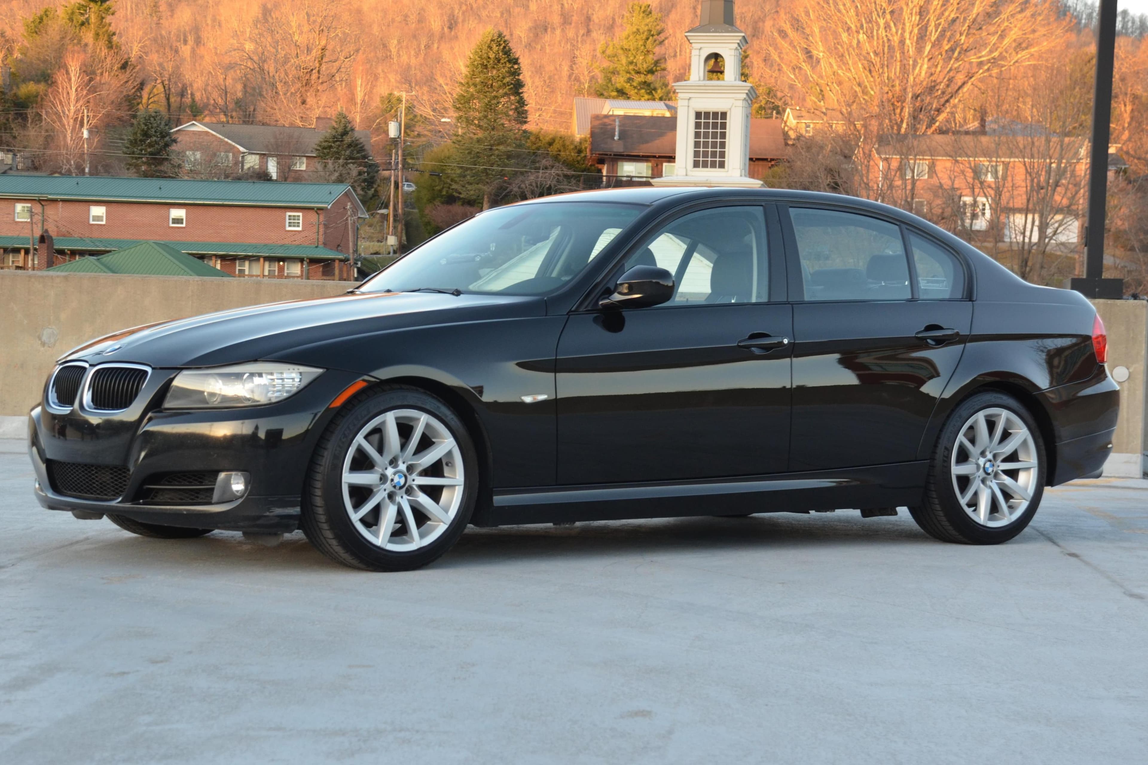 2011 BMW 3 Series sold for $9,300