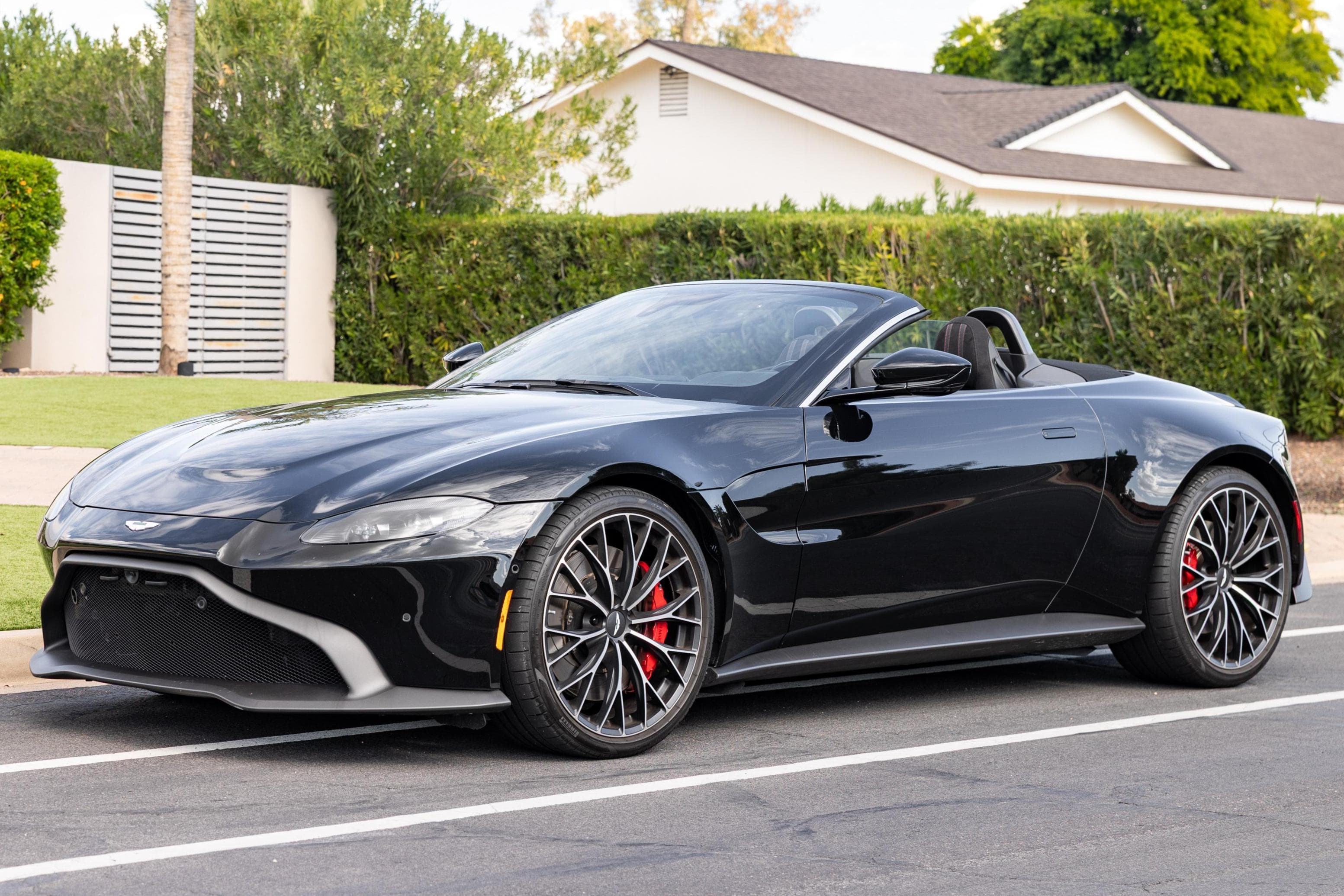 2023 Aston Martin Vantage sold for $128,000