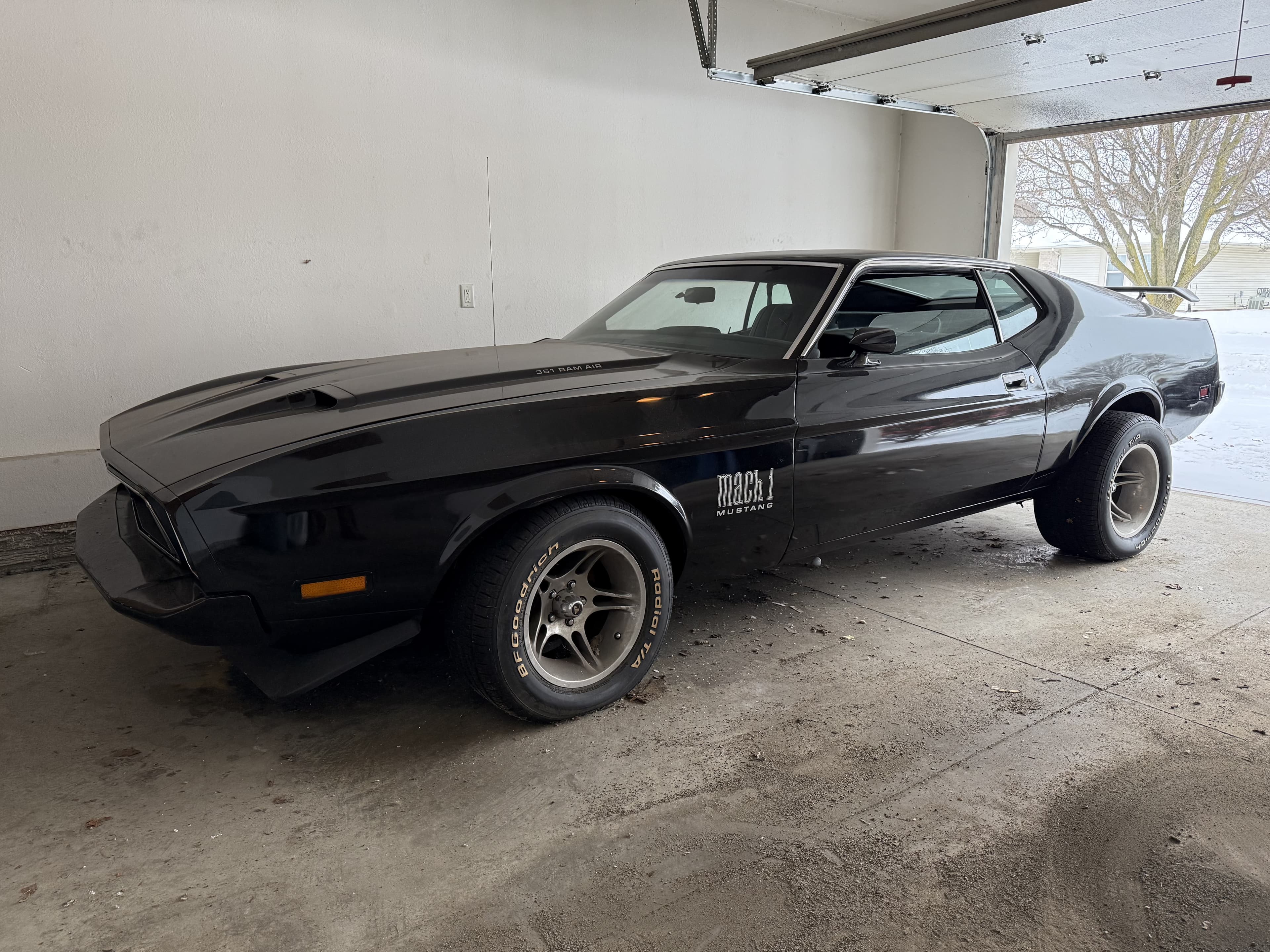 1973 Ford Mustang Mach 1 sold for $11,200
