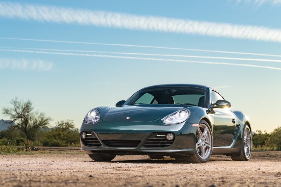 2012 Porsche 987 Cayman sold for $50,600
