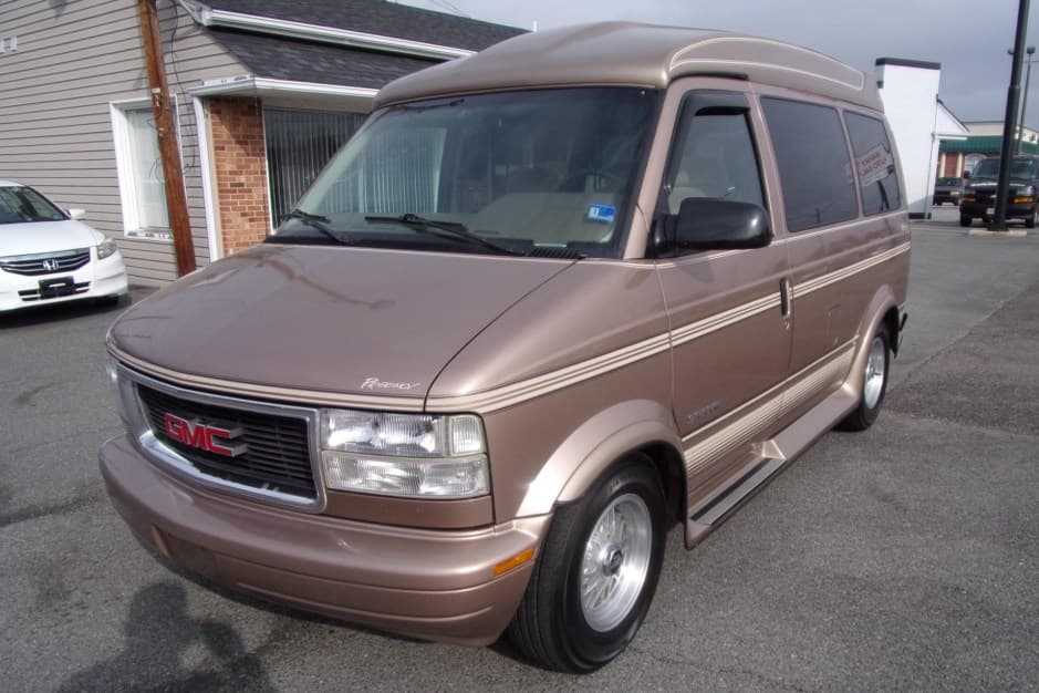 1995 GMC Van sold for $9,000