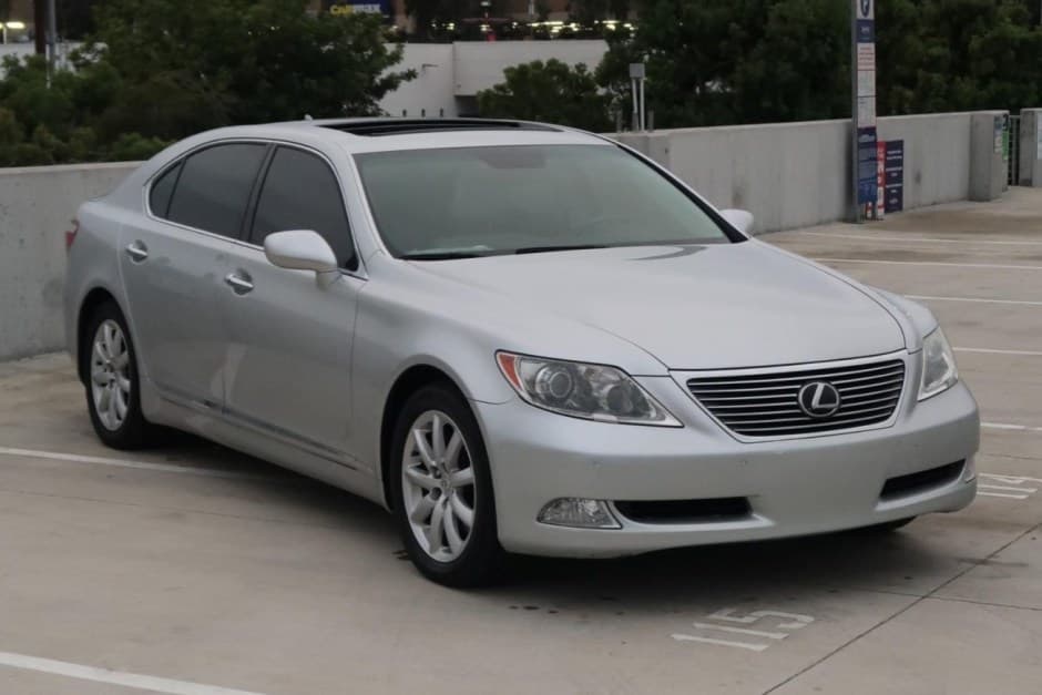 2008 Lexus LS Sedan sold for $13,250