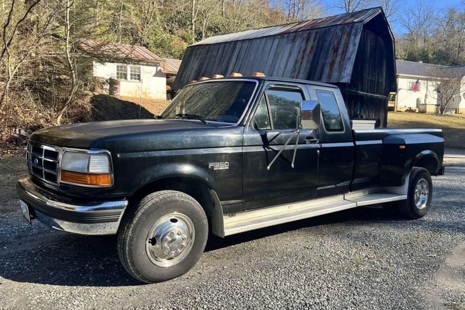 1993 Ford F-Series 1992-1997 sold for $8,900