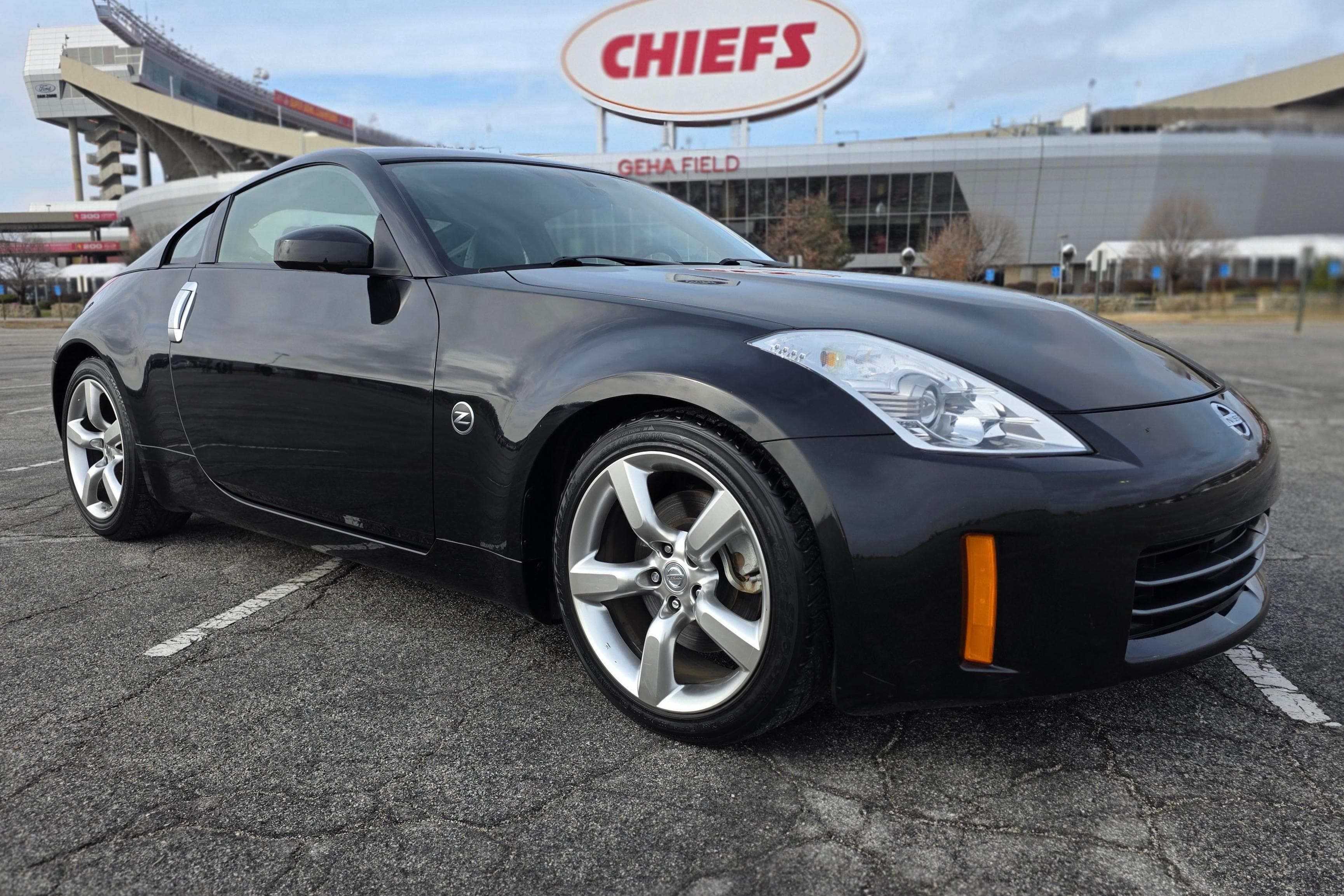 2007 Nissan 350Z sold for $17,500