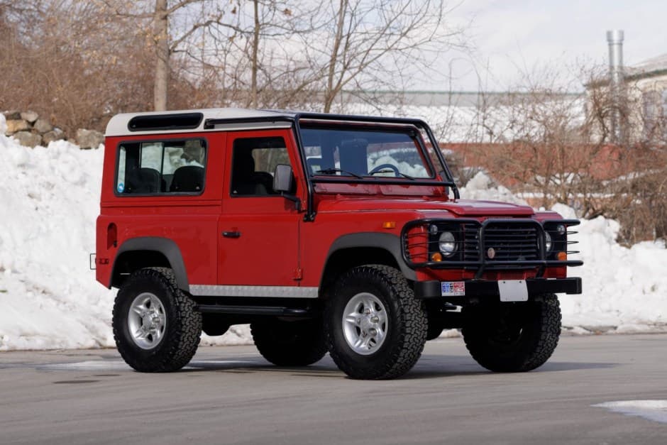 1997 Land Rover Defender 90 NAS sold for $54,589
