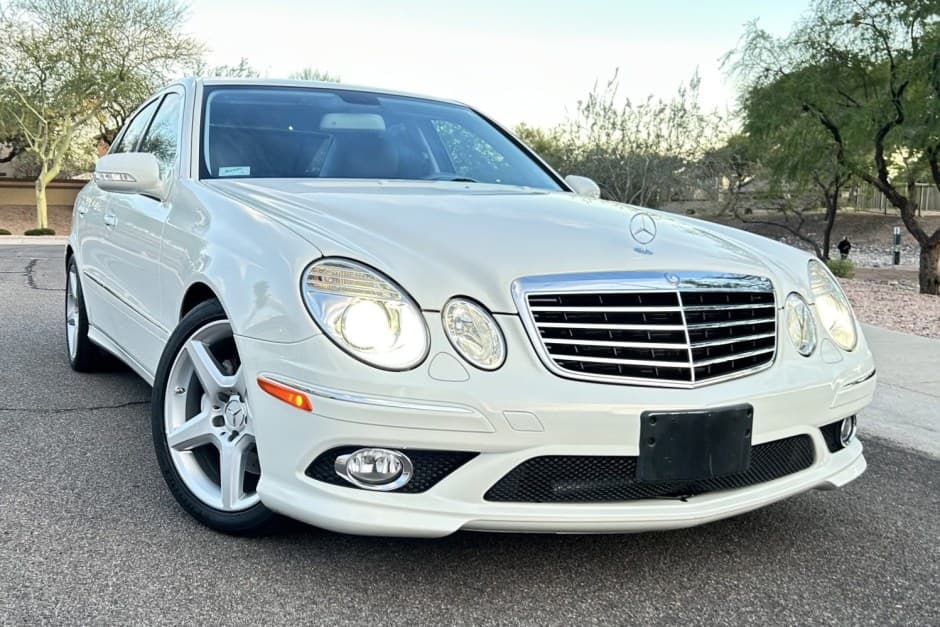 2009 Mercedes-Benz W211 E-Class sold for $11,250