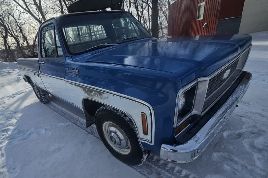 1974 Chevrolet C/K (1973-1991) sold for $8,900