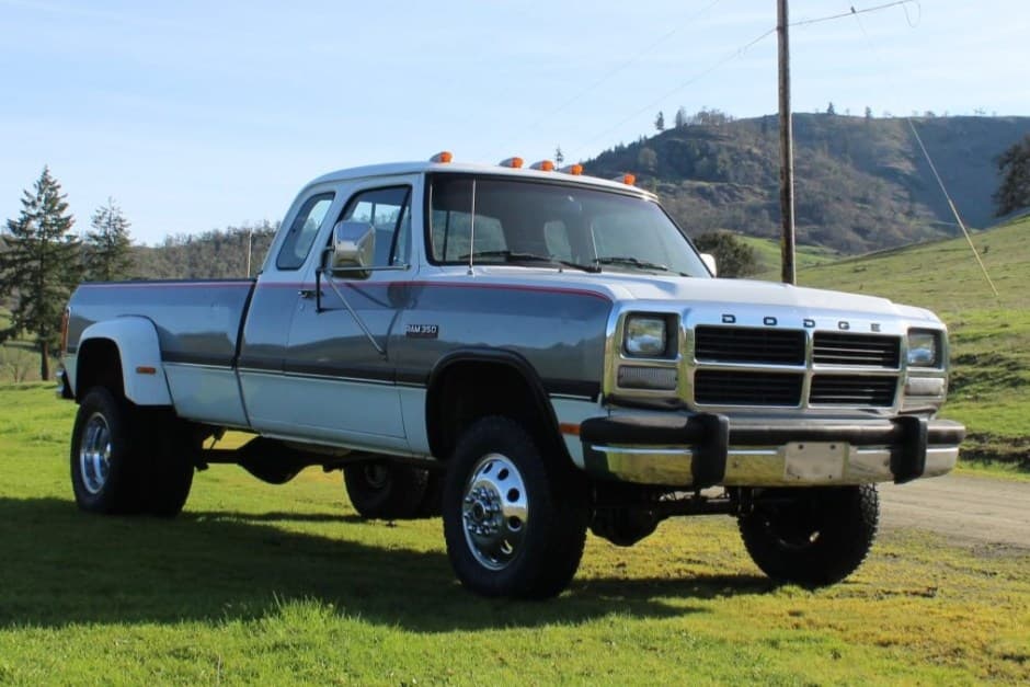 1993 Dodge Ram (1981-1993) sold for $30,500