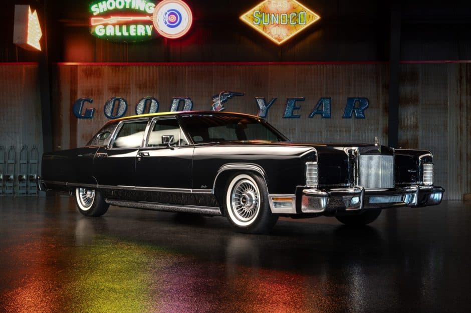 1977 Lincoln Continental (1970-1979) sold for $93,000