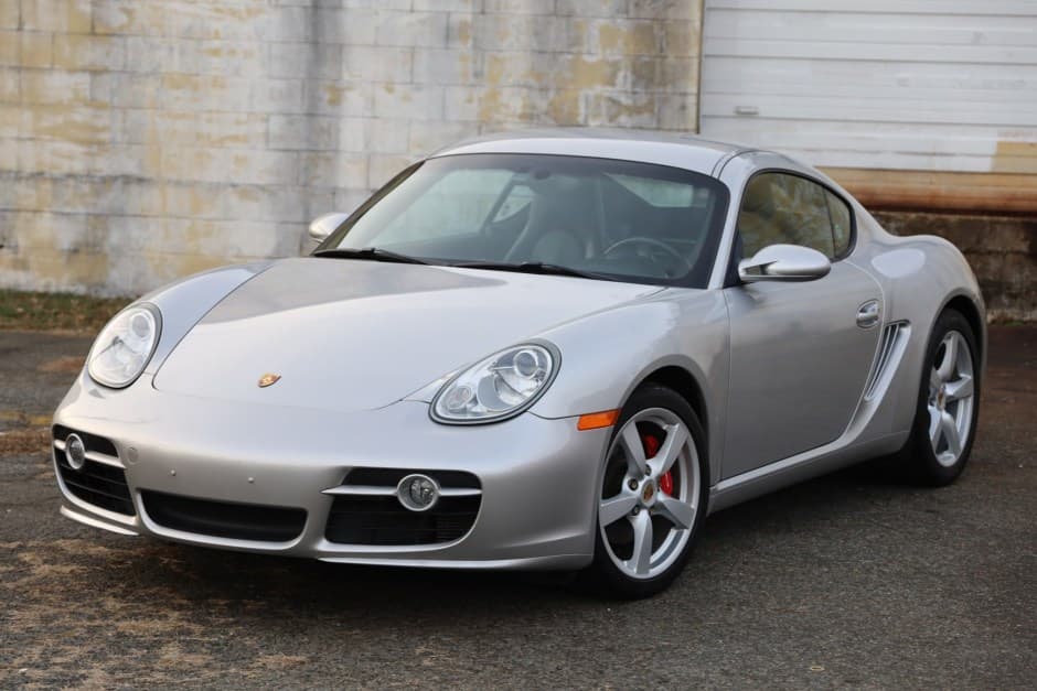 2006 Porsche 987 Cayman sold for $29,000