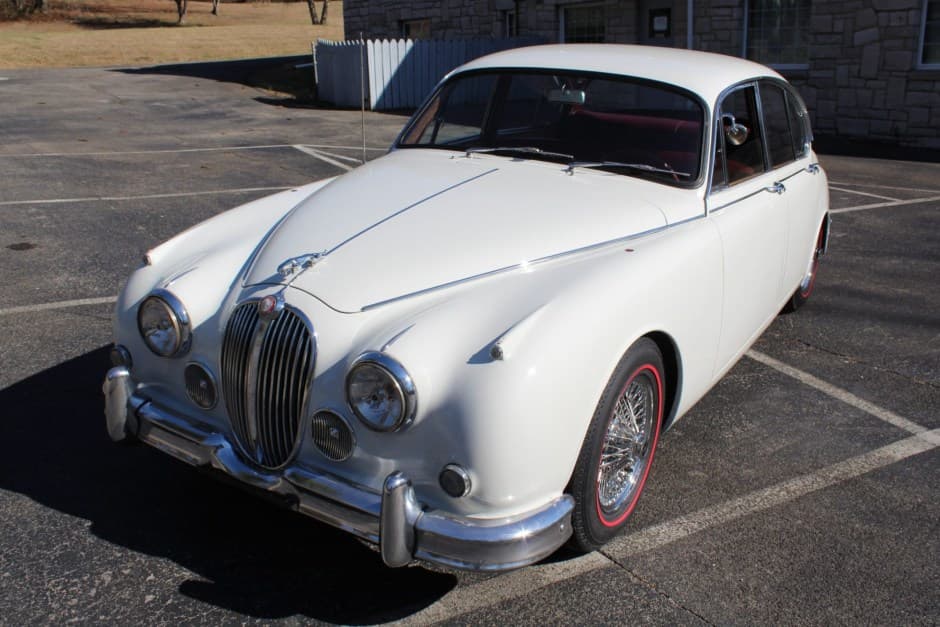 1961 Jaguar Mk II sold for $15,750
