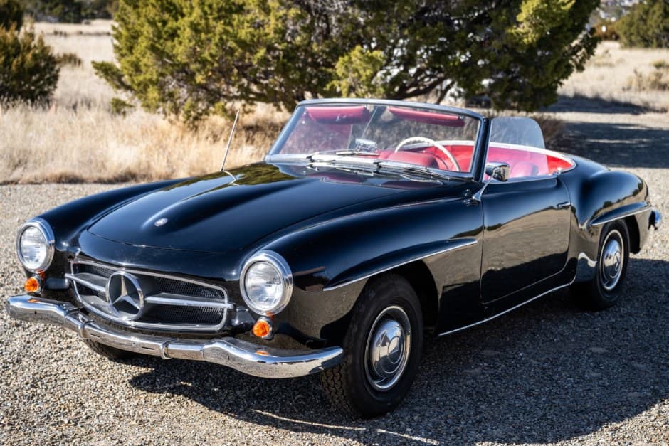 1960 Mercedes-Benz 190SL sold for $66,000