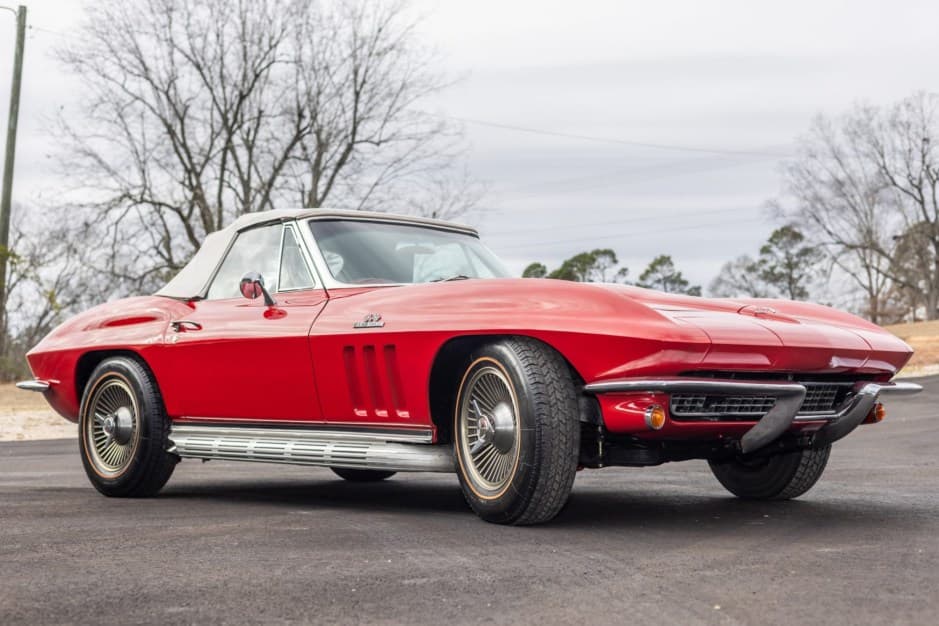 1966 Chevrolet Corvette C2 sold for $70,000