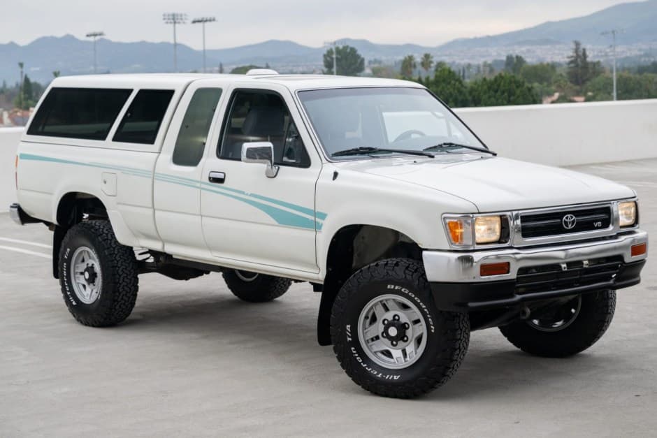1995 Toyota Pickup (N80/90/100/110 1989-1997) sold for $17,750