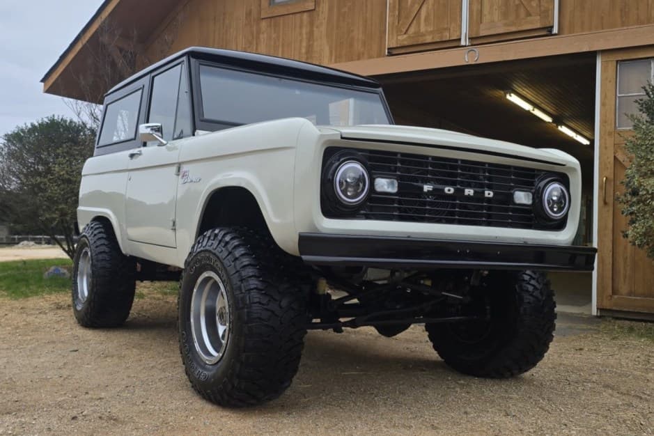 1969 Ford Bronco U13/U14/U15 1966-1977 sold for $65,000