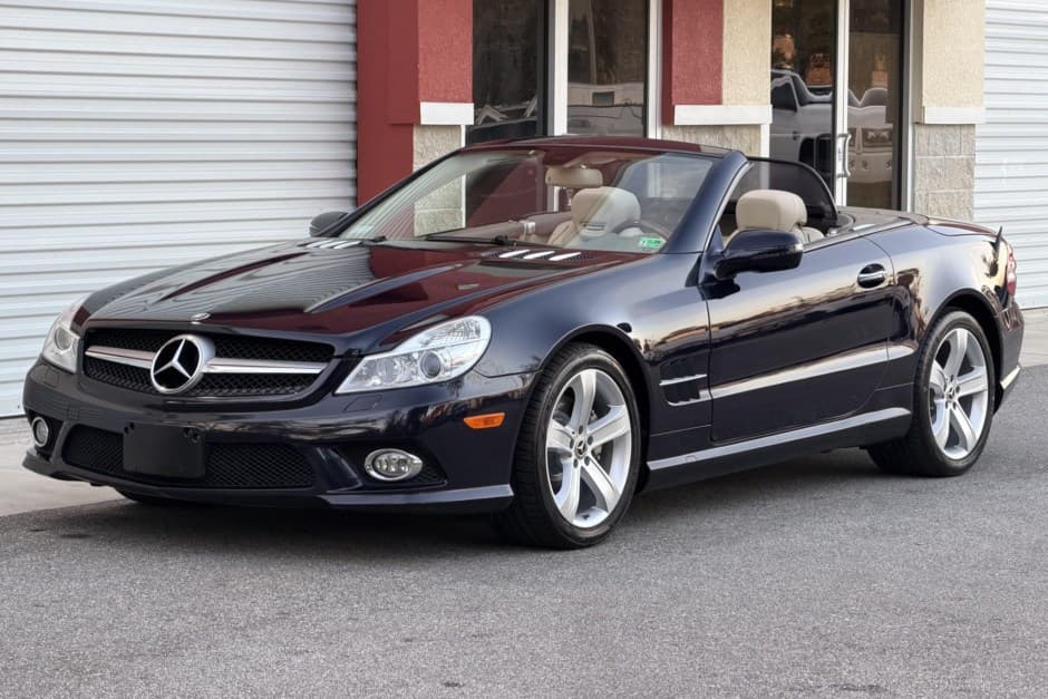2009 Mercedes-Benz R230 SL sold for $17,000