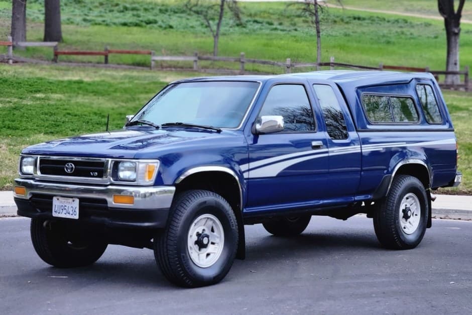 1993 Toyota Pickup (N80/90/100/110 1989-1997) sold for $24,500