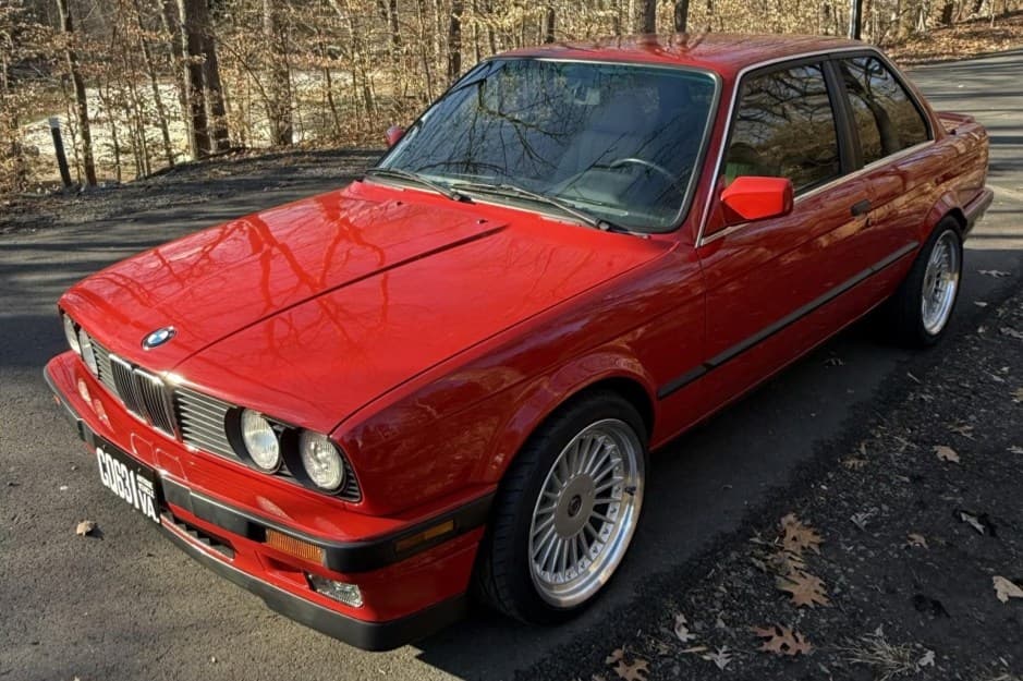 1989 BMW E30 3-Series Coupe sold for $25,250