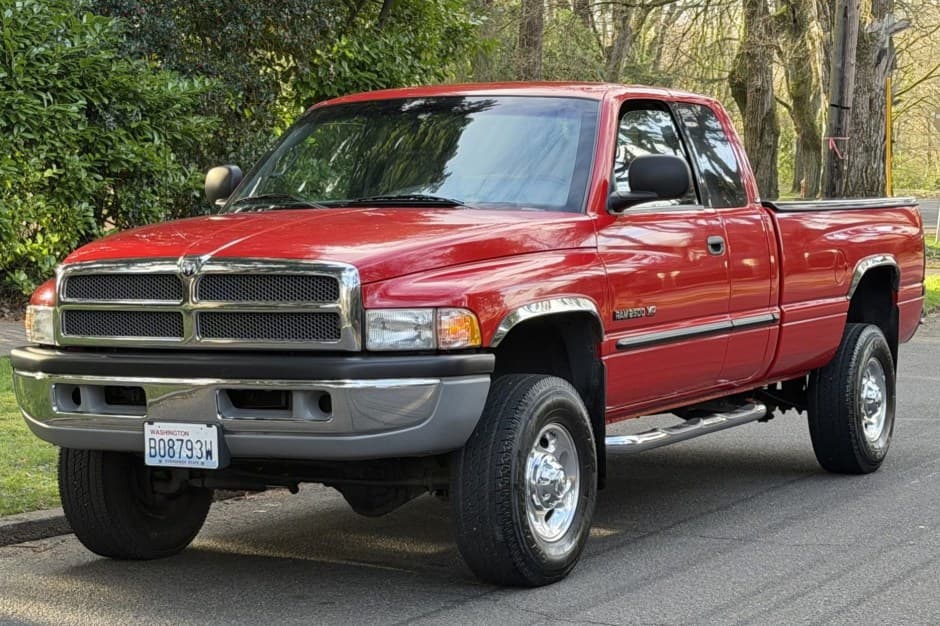 2000 Dodge Ram HD (1994-2002) sold for $19,900