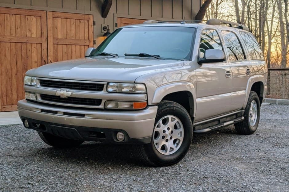 2004 Chevrolet Tahoe GMT800 sold for $22,000