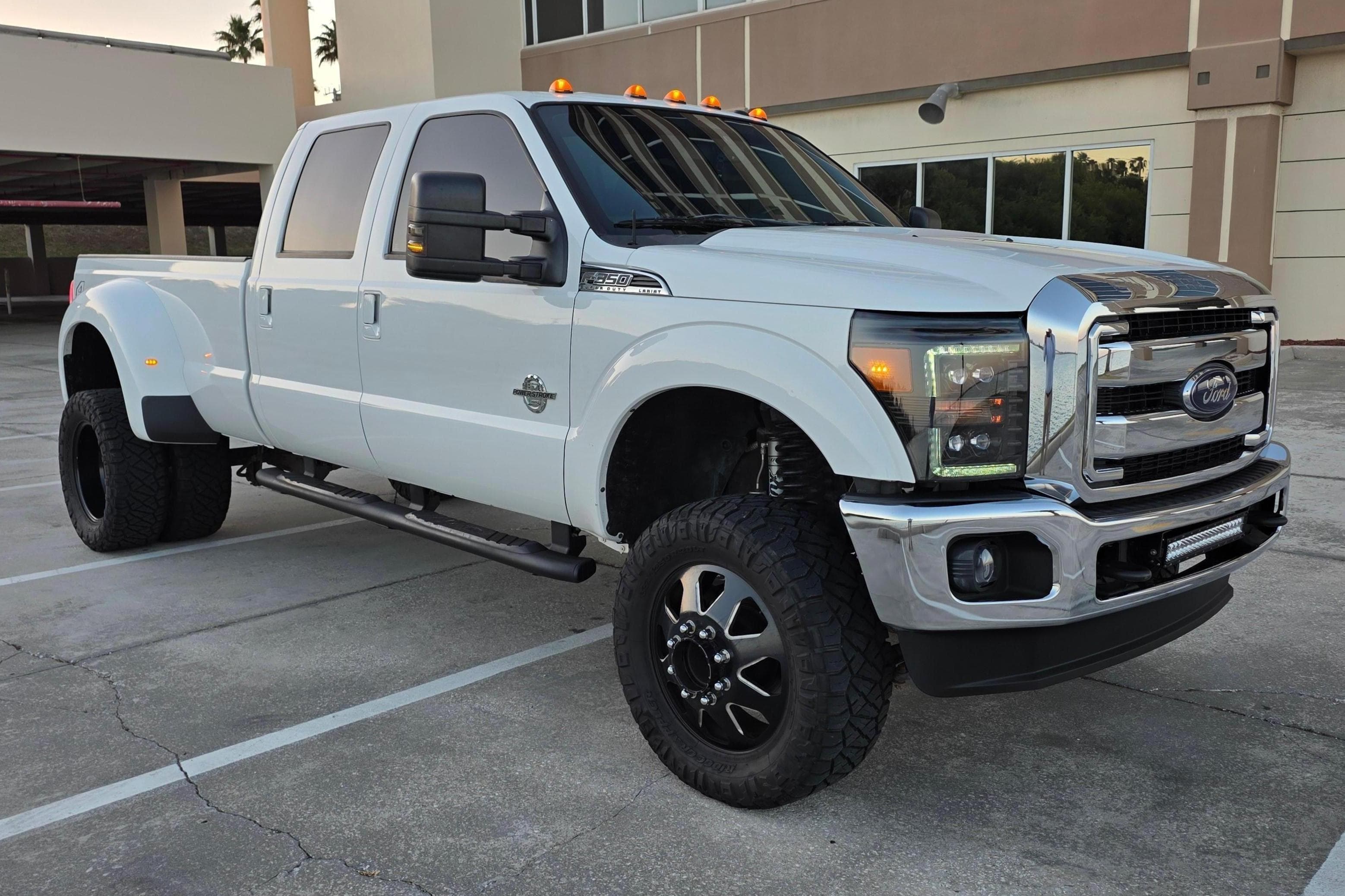 2015 Ford Super Duty sold for $30,000