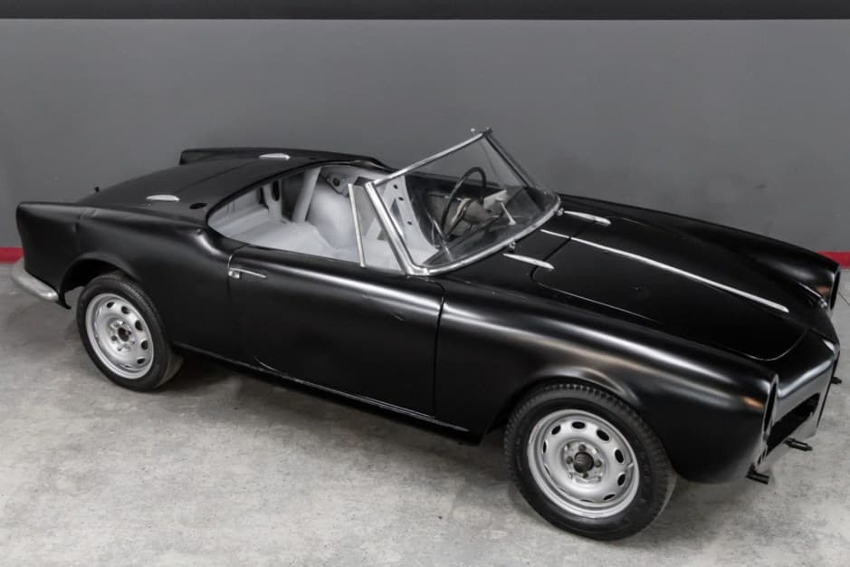 1961 Alfa Romeo 750/101 Series Giulietta & Giulia sold for $9,100