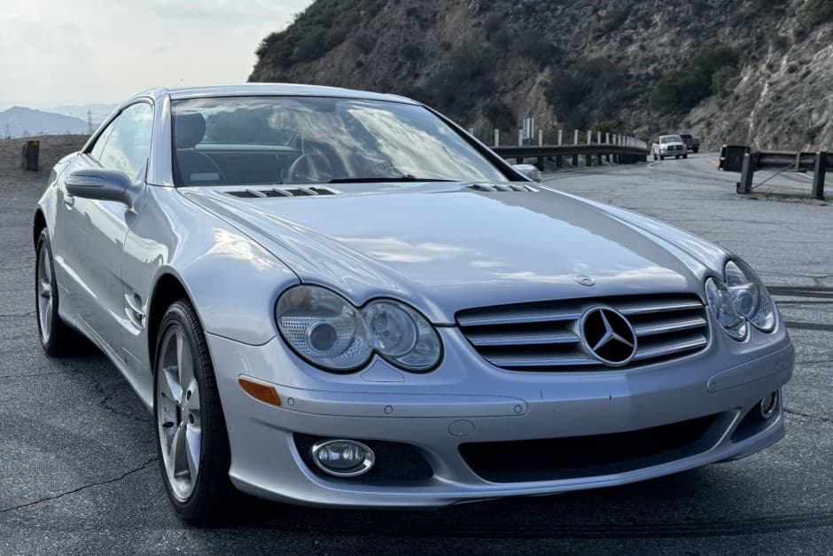 2008 Mercedes-Benz R230 SL sold for $12,000