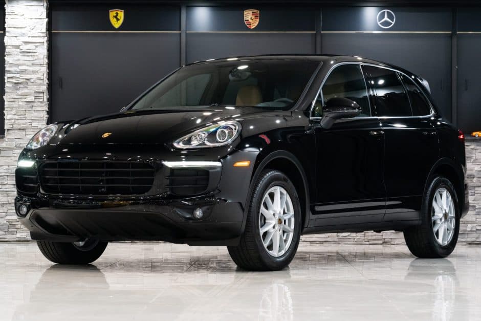 2016 Porsche 958 Cayenne (2011-2018) sold for $24,500