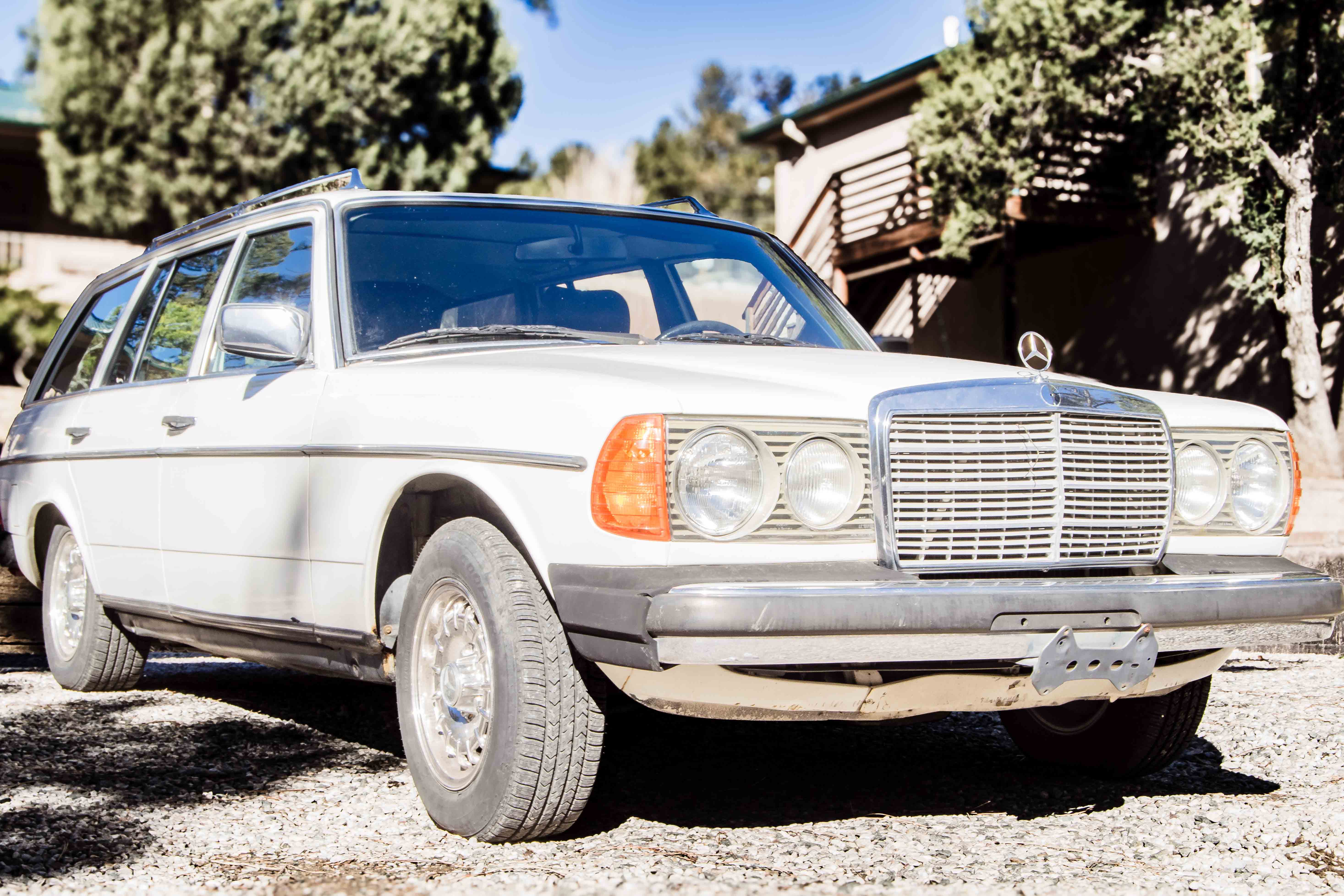 1982 Mercedes-Benz 300TD sold for $8,500