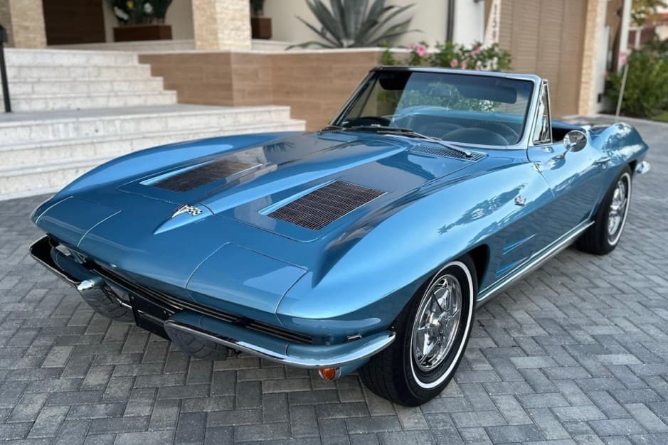 1963 Chevrolet Corvette C2 sold for $70,000