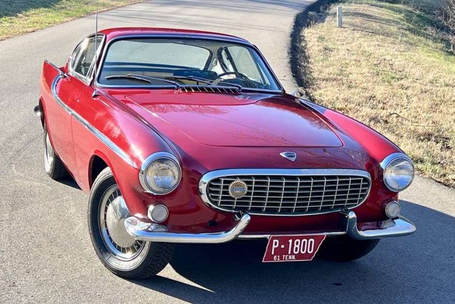 1961 Volvo P1800/1800 sold for $28,000