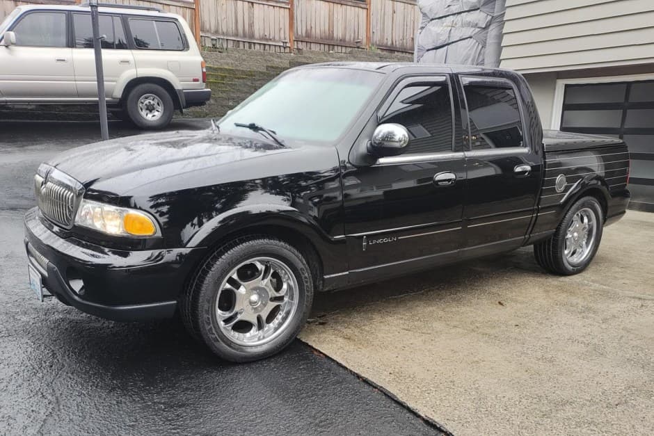 2002 Lincoln Blackwood & Mark LT sold for $16,000