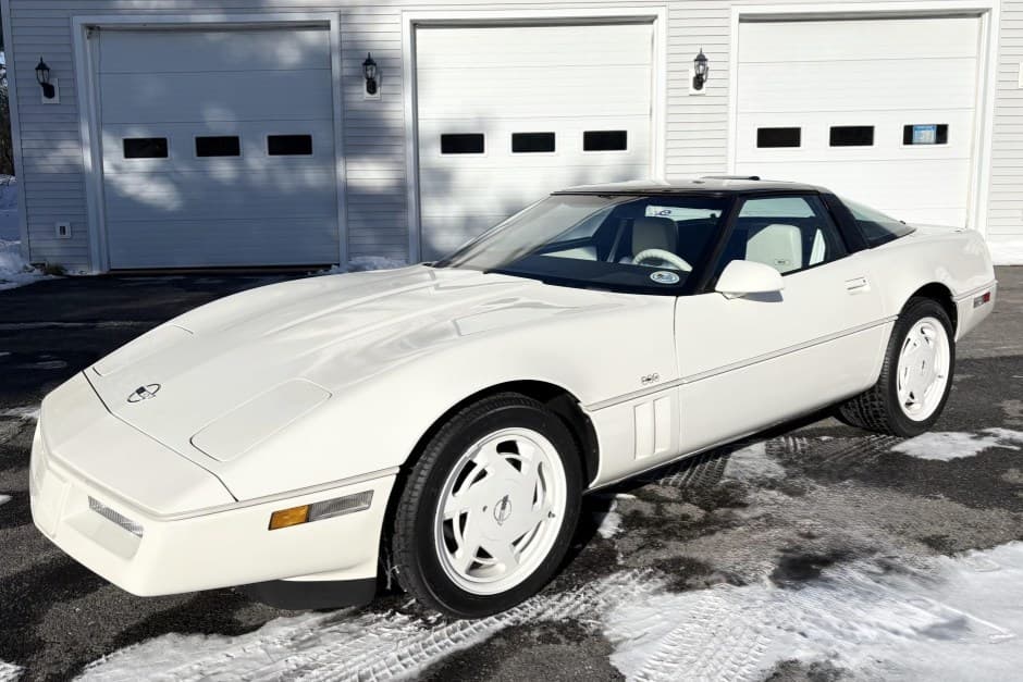 1988 Chevrolet Corvette C4 Coupe (1984-1991) sold for $50,001