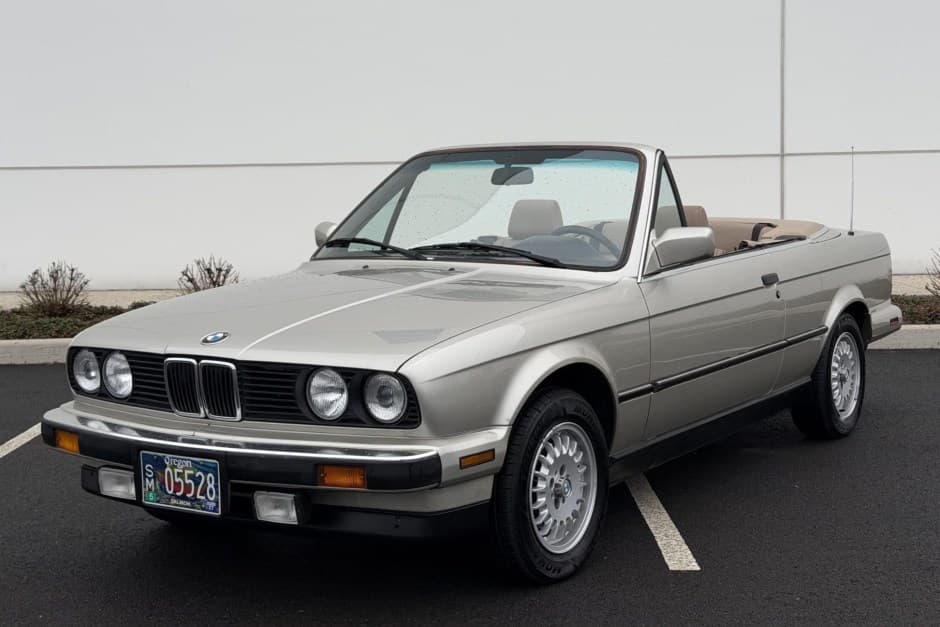 1989 BMW E30 3-Series Convertible sold for $16,500
