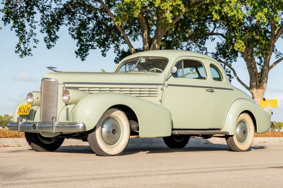 1938 LaSalle Series 50 sold for $12,850
