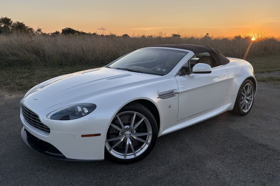 2012 Aston Martin V8 Vantage (2006+) sold for $40,750