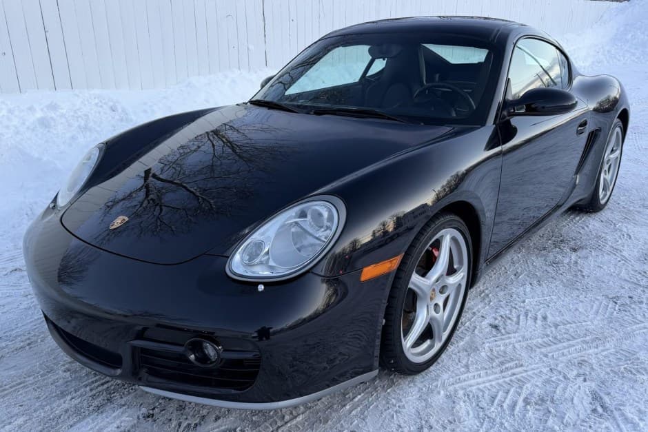 2006 Porsche 987 Cayman sold for $34,000