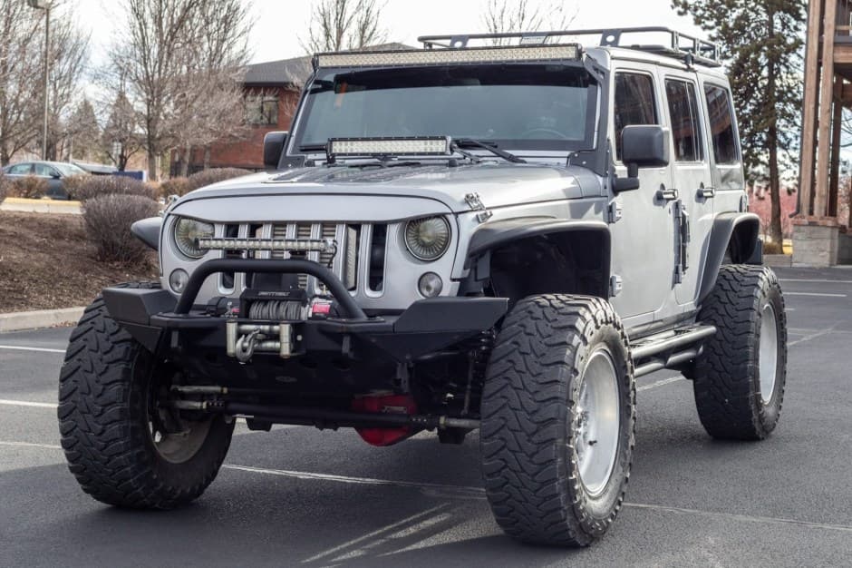 2017 Jeep Wrangler JK (2007-2018) sold for $18,500