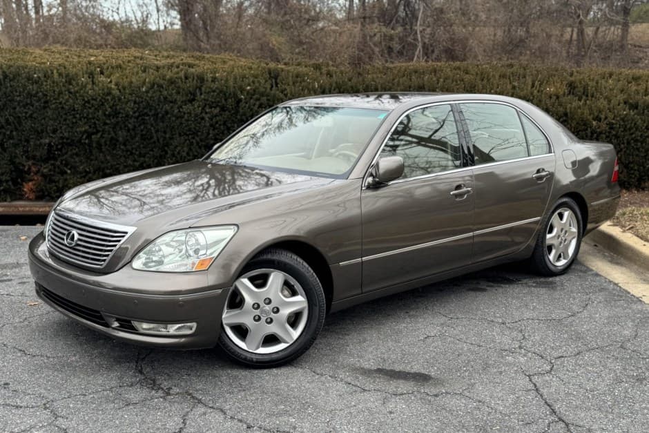 2005 Lexus LS Sedan sold for $16,000