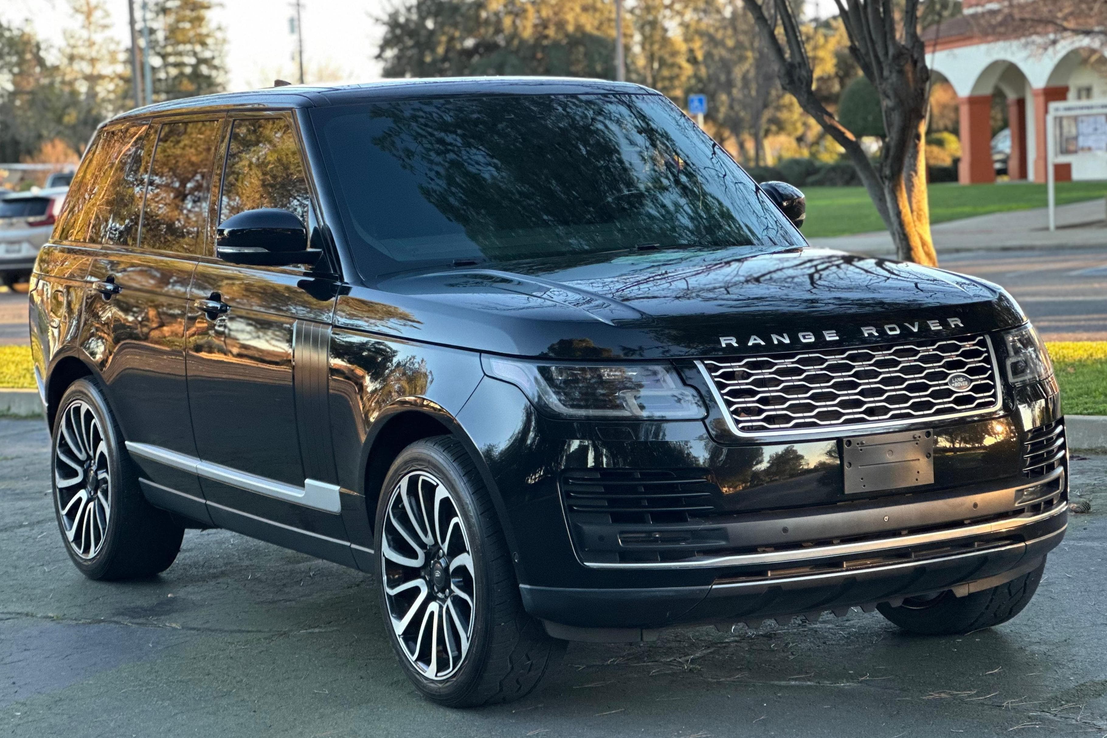 2018 Land Rover Range Rover sold for $18,000
