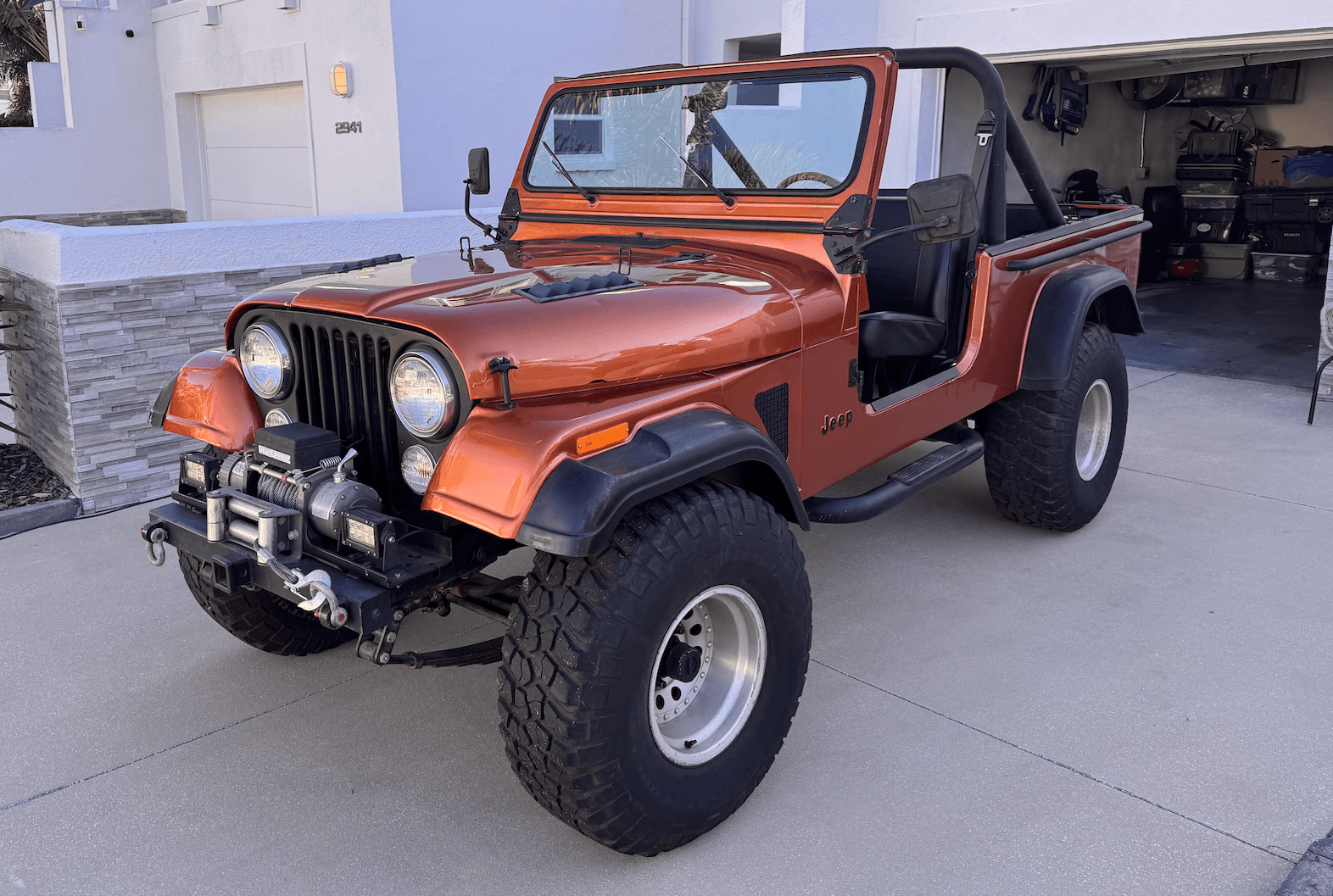 1985 Jeep CJ-8 Scrambler sold for $10,565