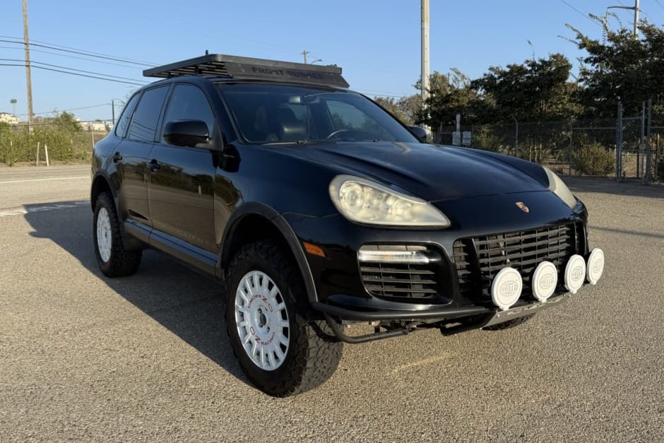 2008 Porsche 955/957 Cayenne (2003-2010) sold for $10,500