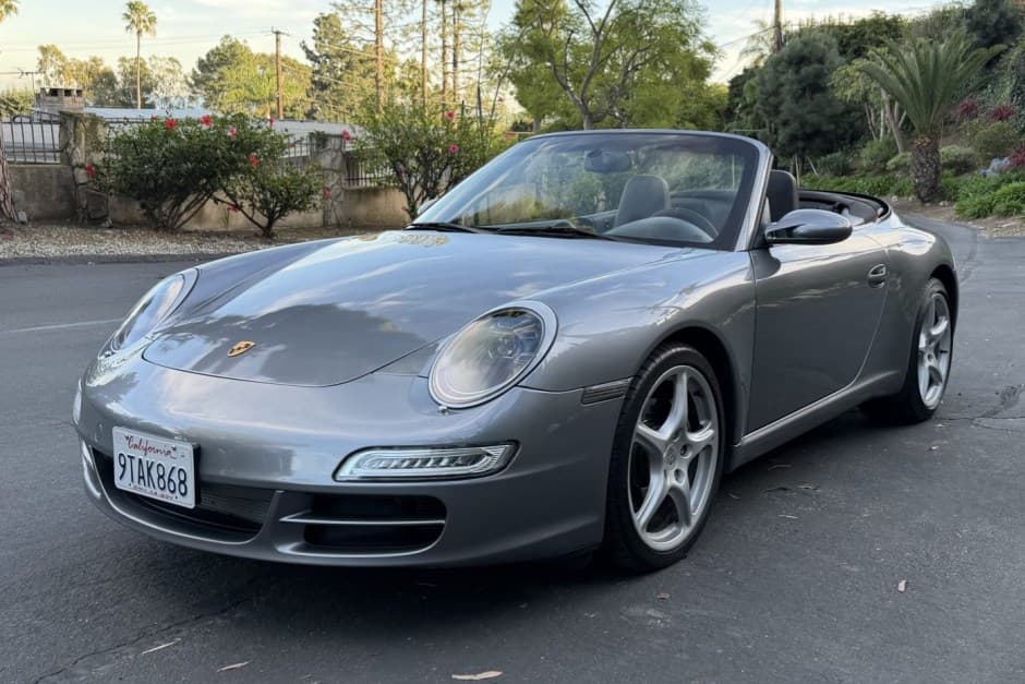 2006 Porsche 997 911 Carrera sold for $31,250