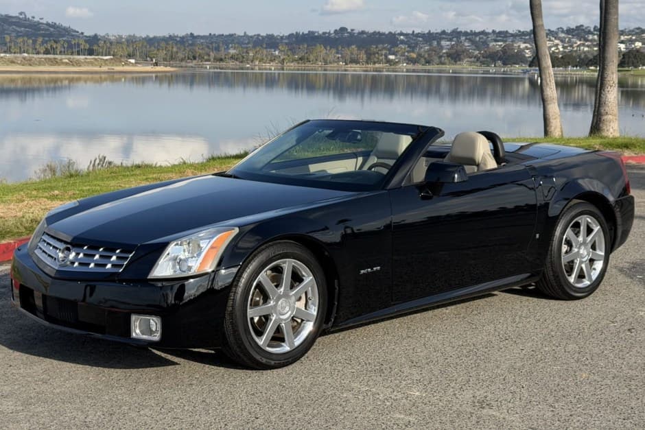 2006 Cadillac XLR sold for $17,250