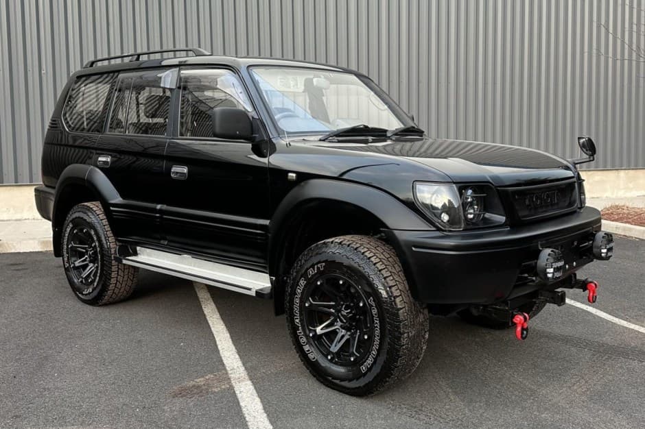 1996 Toyota Land Cruiser Prado 90-Series sold for $14,440