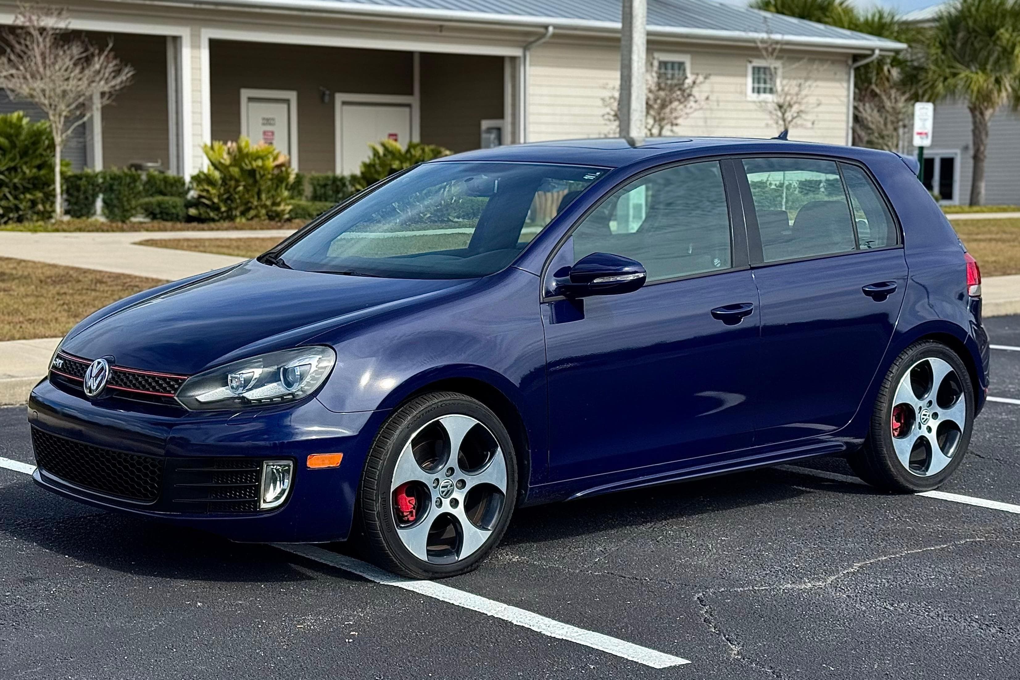 2012 Volkswagen Mk6 GTI sold for $6,900