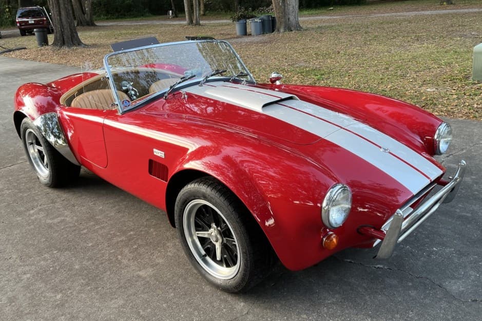 1986 Shelby Cobra Replica sold for $111,000
