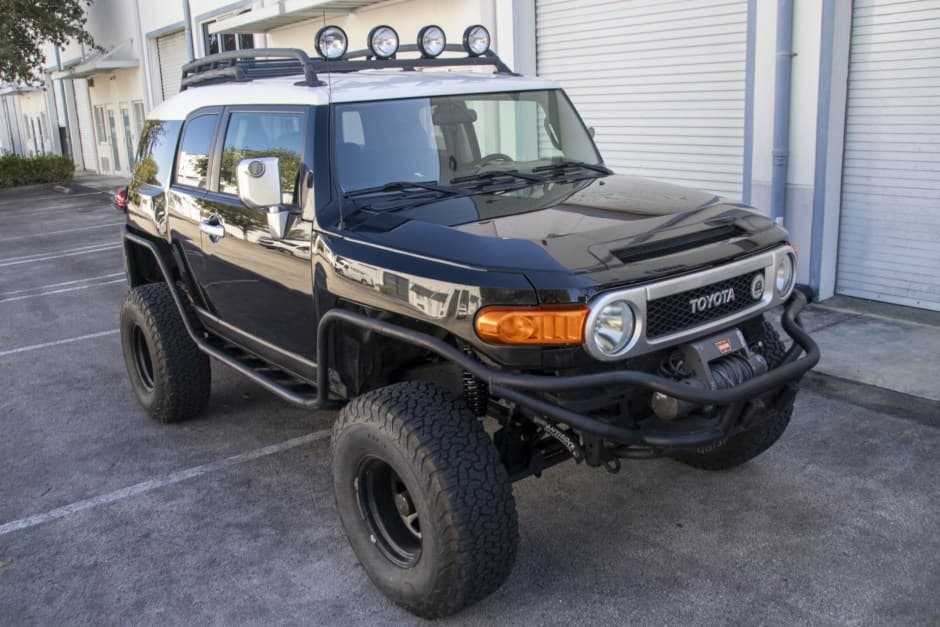 2007 Toyota FJ Cruiser sold for $16,950