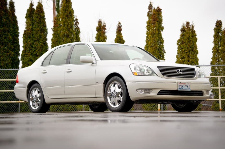 2002 Lexus LS Sedan sold for $22,000